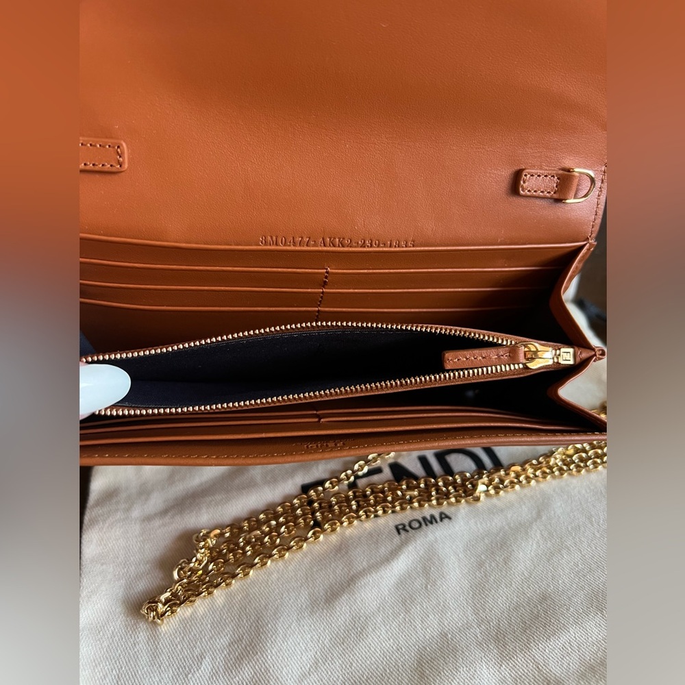 FENDI Roma Logo Continental Gold Tone Chain Crossbody Caramel Brown Leather COA - Picture 7 of 8